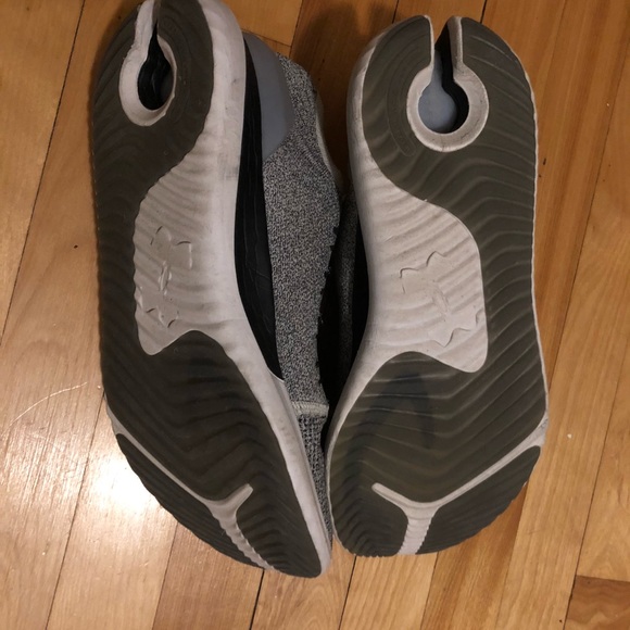 Under Armour Shoes US12 - Picture 4 of 5